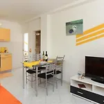 Apartman Mira *