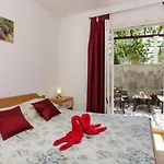 Apartman Mira