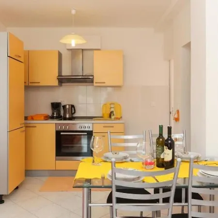 Mira Apartment